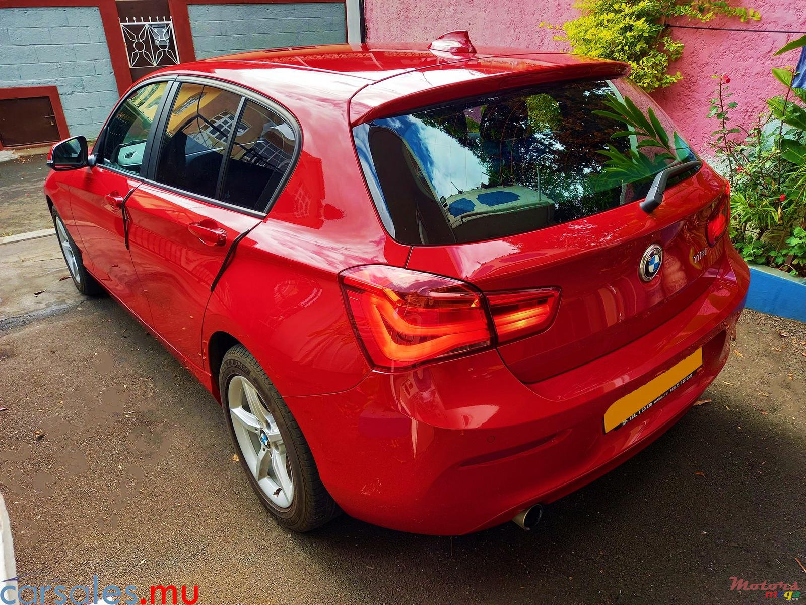 2018' BMW 118 i photo #3