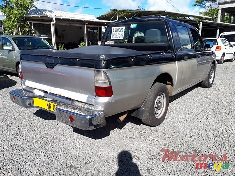 2007' Mitsubishi 4X2 L200 photo #6