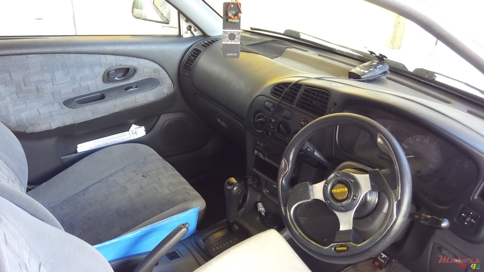 1998' Mitsubishi Mirage Lancer photo #2