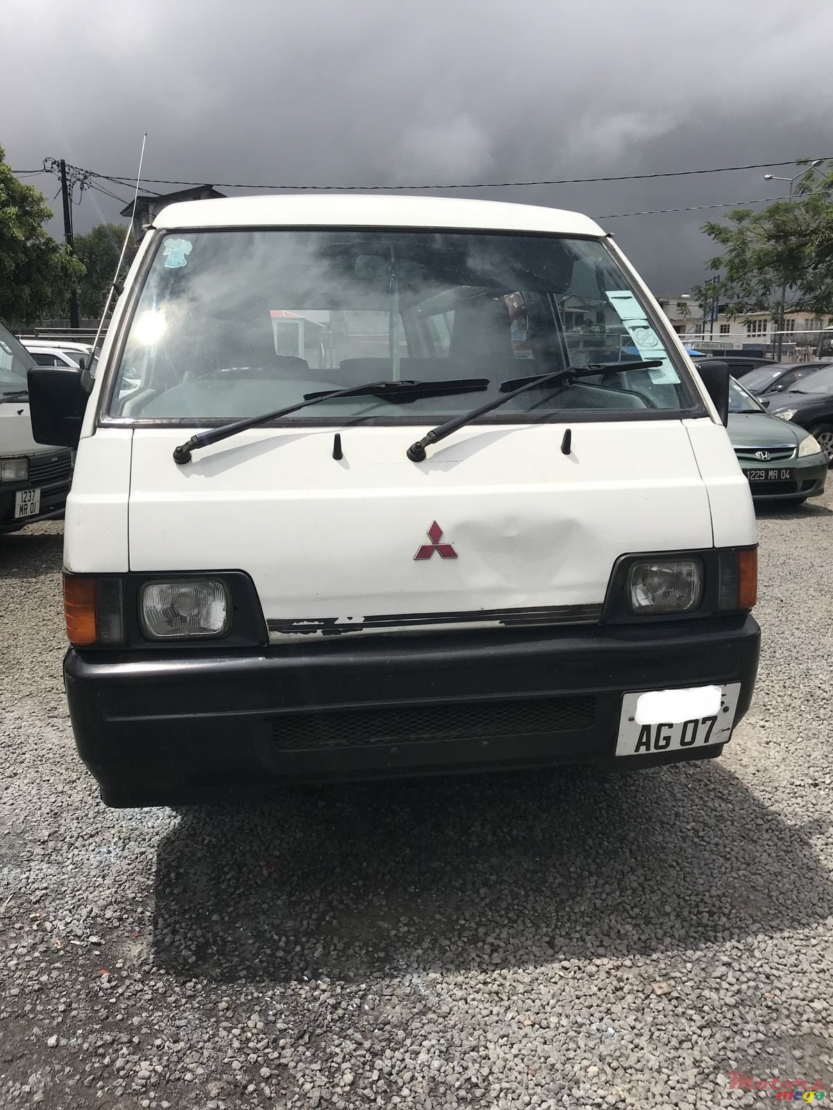 2007' Mitsubishi L300 photo #1