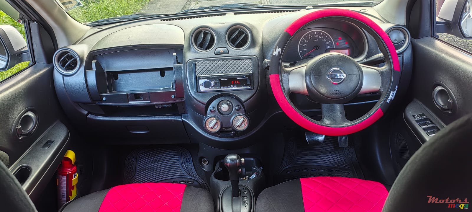 2011' Nissan March photo #5