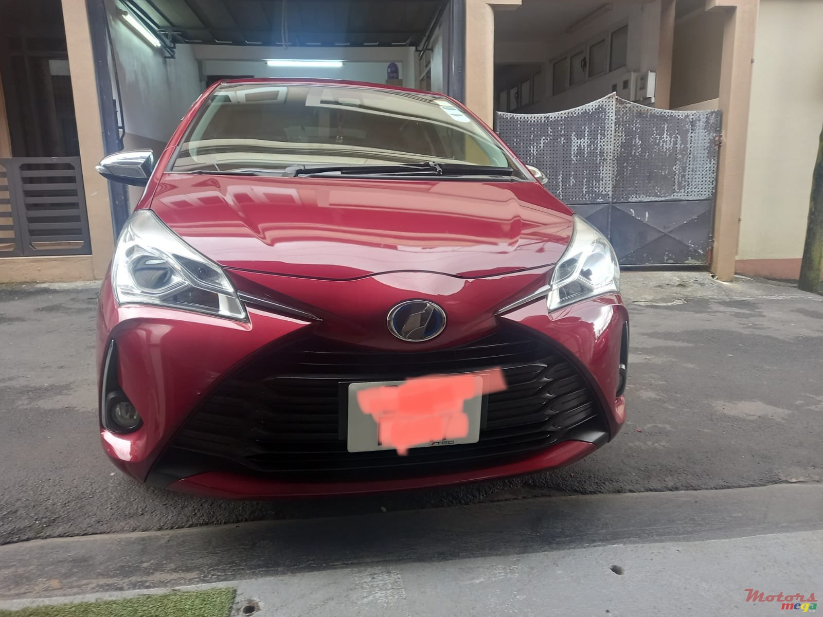 2017' Toyota Vitz Jewela photo #1