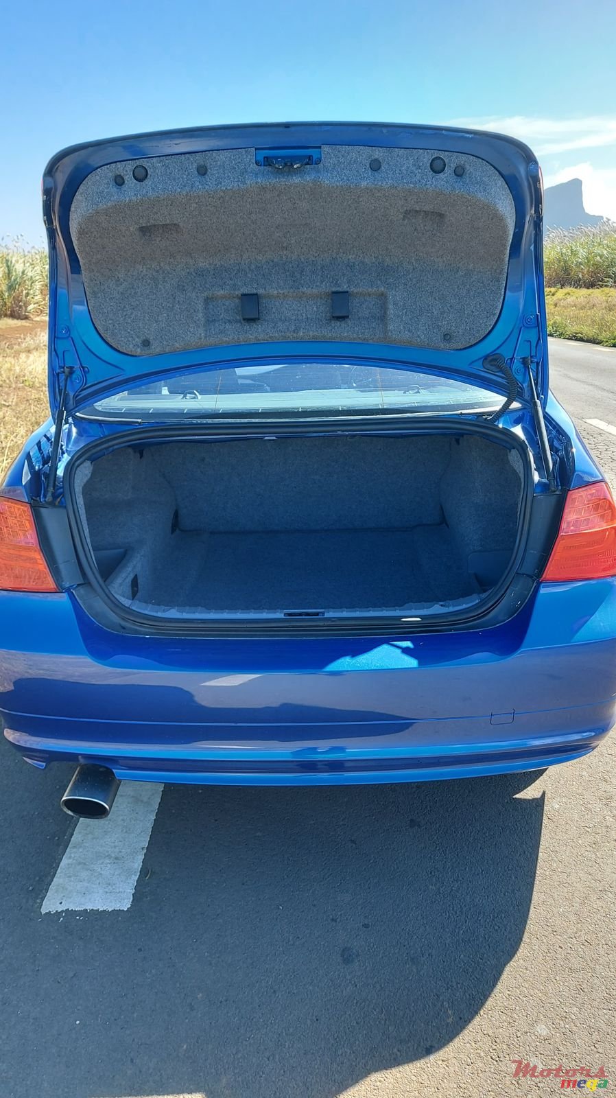 2009' BMW 320 320i E90 Automatic photo #5