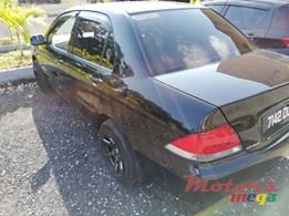 2010' Mitsubishi Lancer photo #4