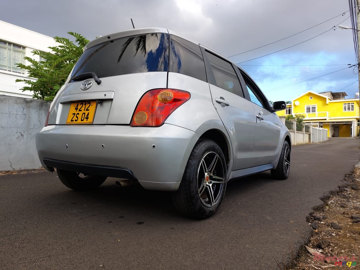 2004' Toyota IST automatic photo #4