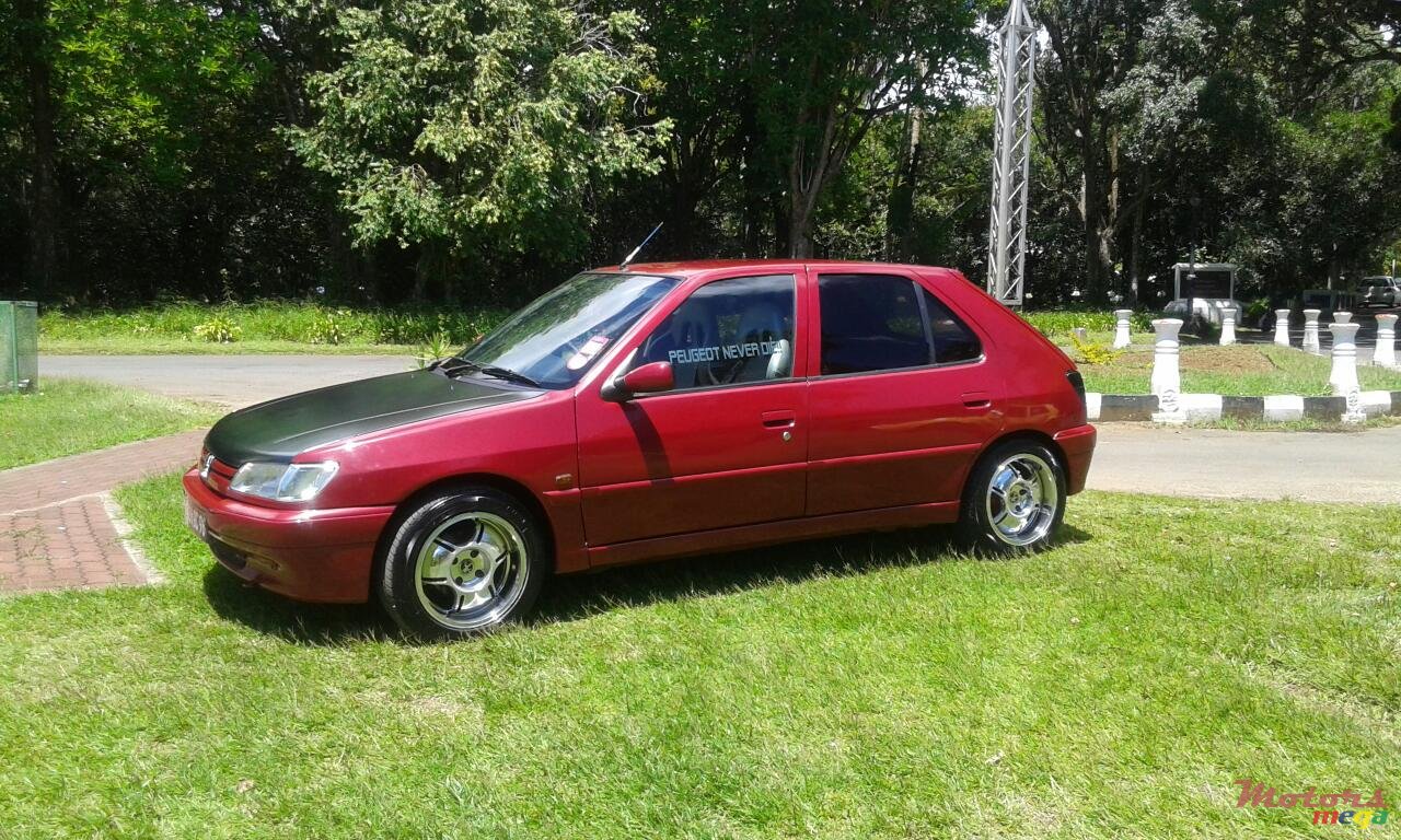 1996' Peugeot 306 Hatch back photo #3