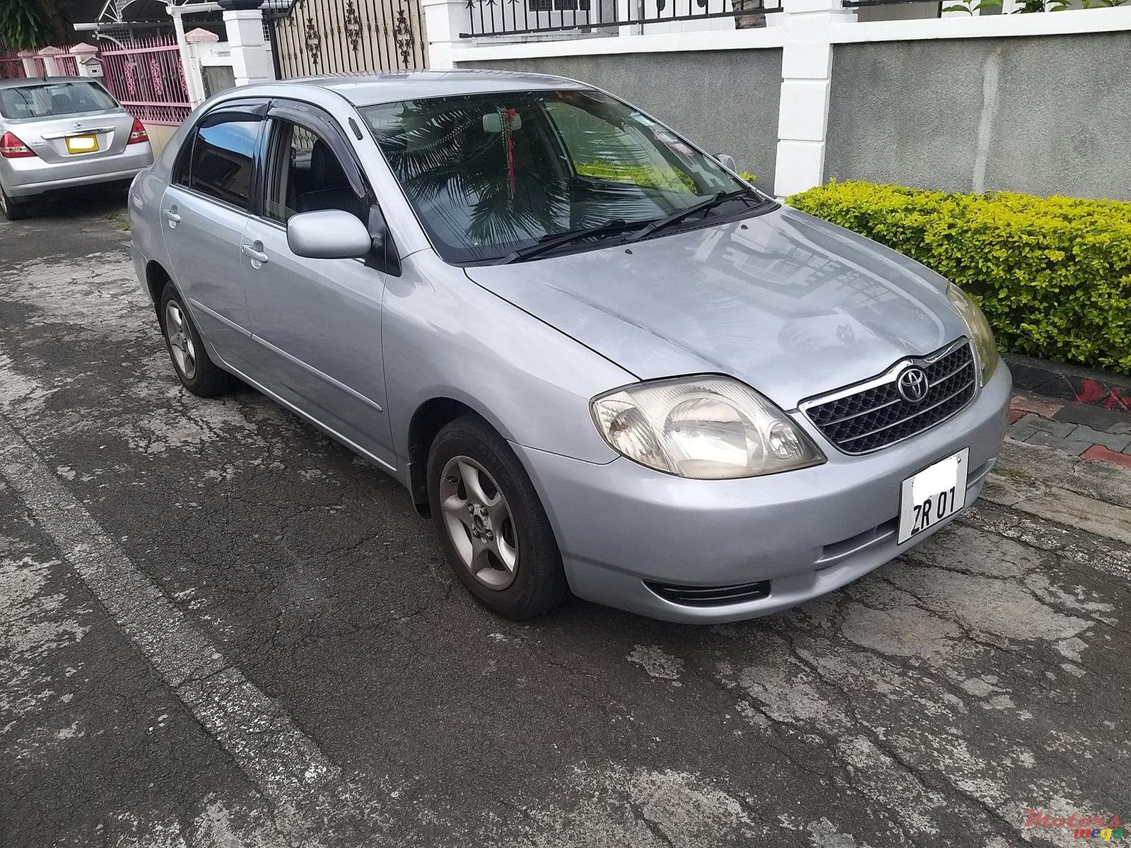 2001' Toyota Corolla NZE photo #1