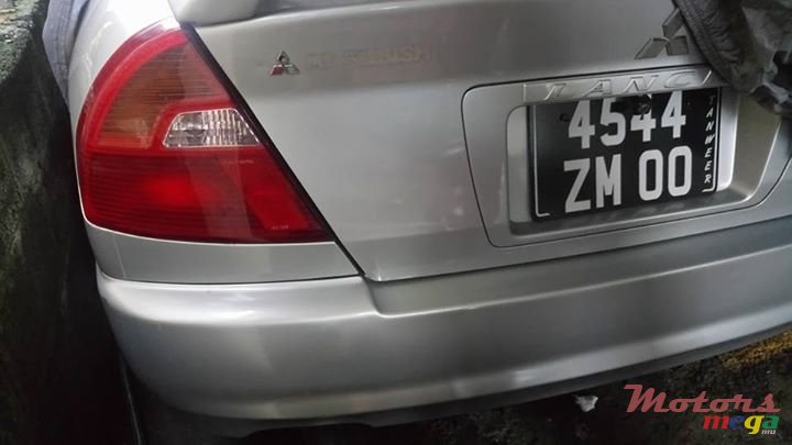 2000' Mitsubishi Lancer photo #5