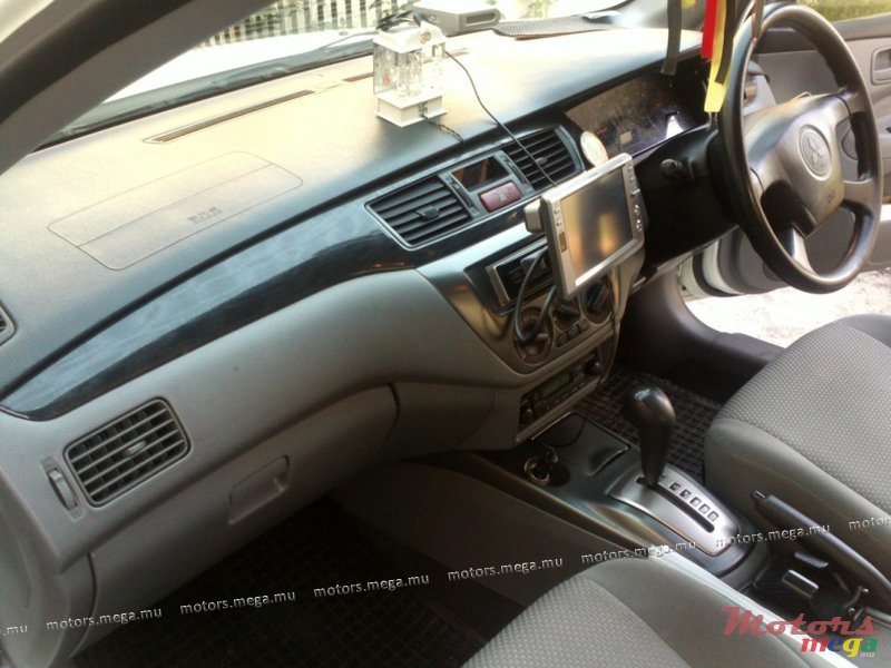 2007' Mitsubishi Lancer photo #4
