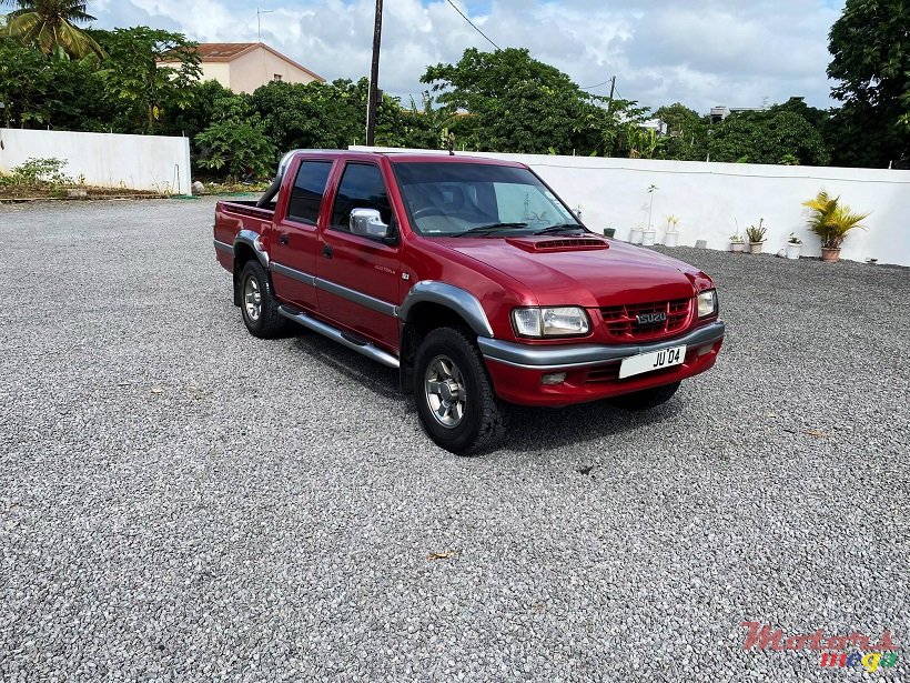 2004' Isuzu KB Series KB300 LX-TDI photo #2