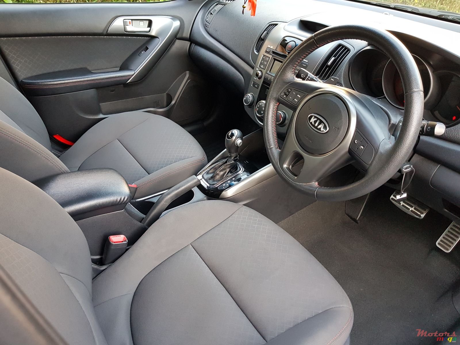 2012' Kia Cerato Automatic photo #6