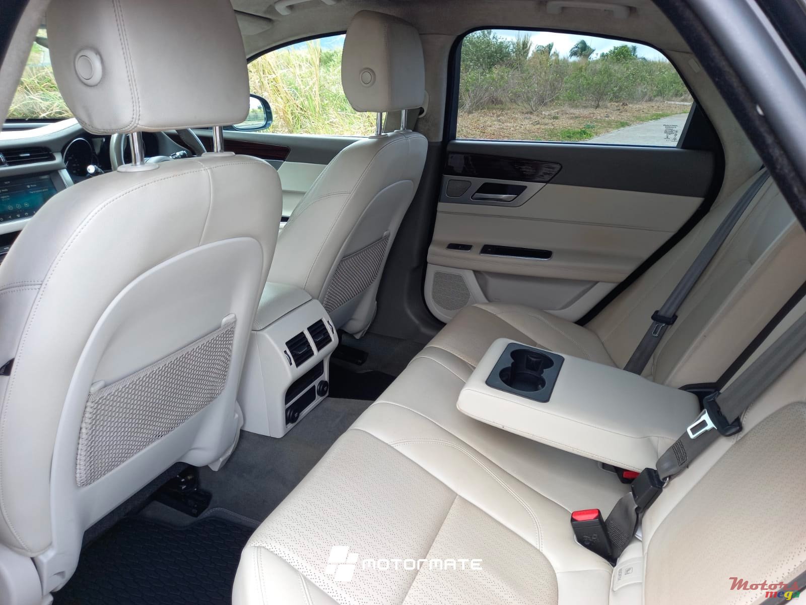 2019' Jaguar XF 25T photo #4