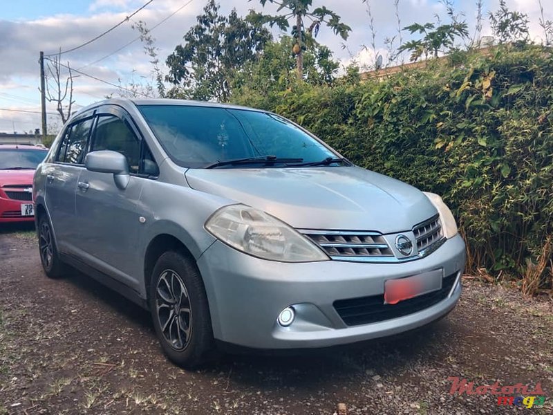 2010' Nissan Tiida AUTOMATIC GEAR photo #1