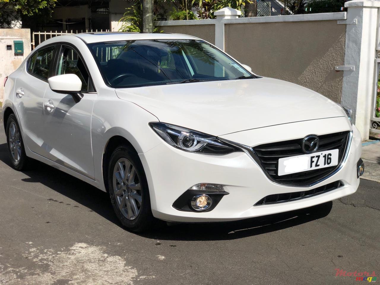 2016' Mazda 3 skyactiv photo #1