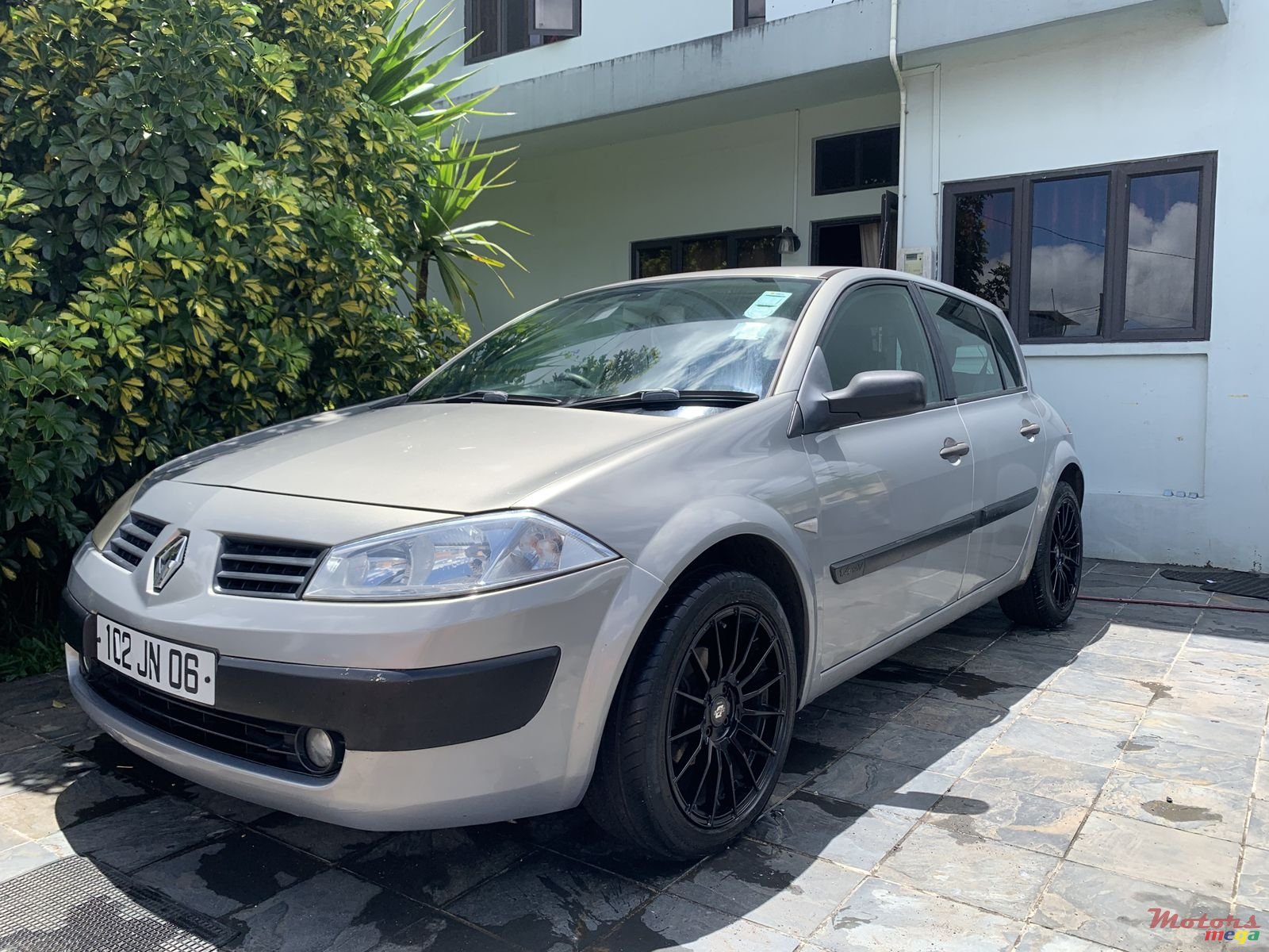 2006' Renault Megane photo #2