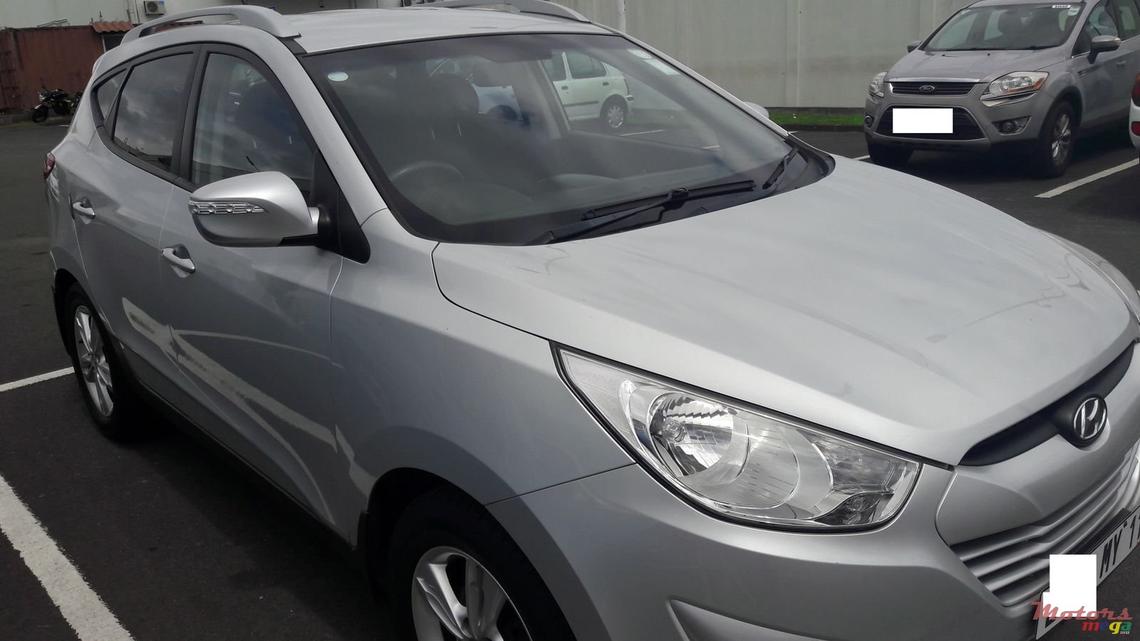 2011' Hyundai ix35 GRISE METALLISEE photo #2