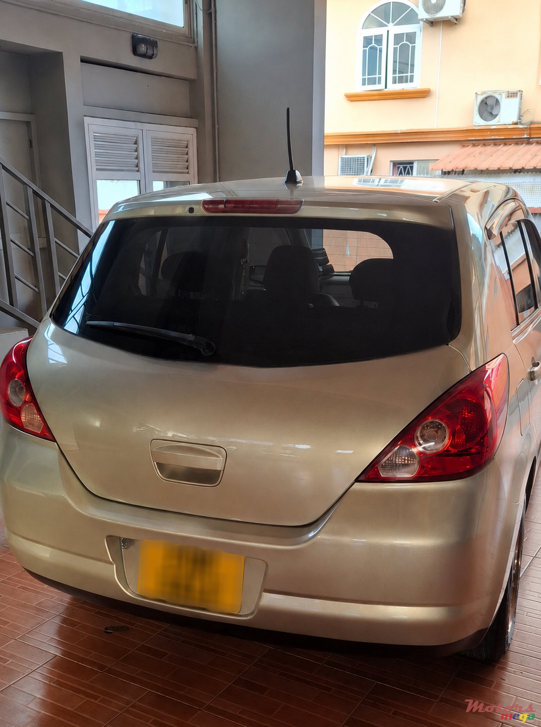 2006' Nissan Tiida photo #2