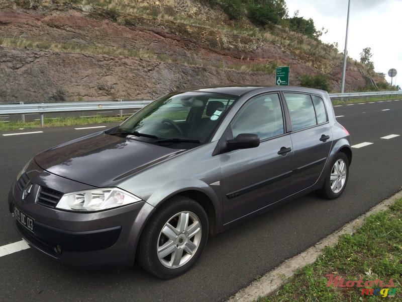 2003' Renault Megane photo #1