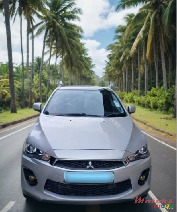 2017' Mitsubishi Lancer GPL photo #1