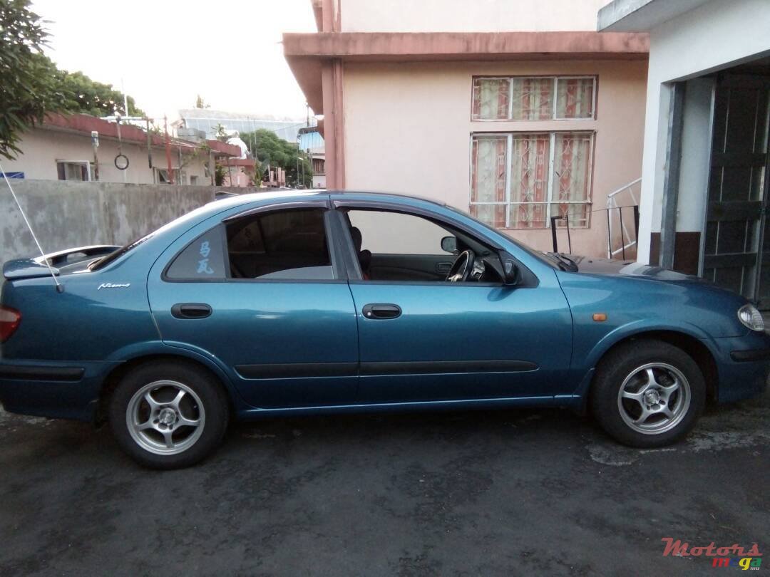 2000' Nissan Sunny photo #2