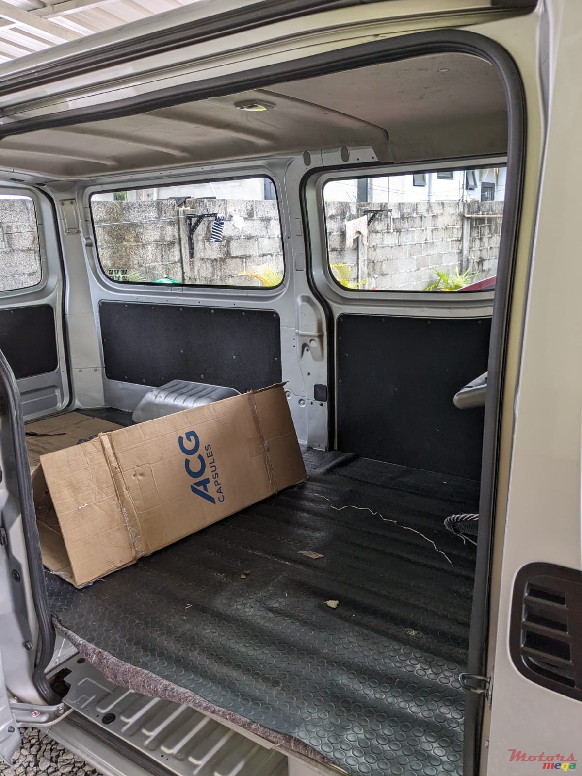 2014' Nissan NV3500 photo #2