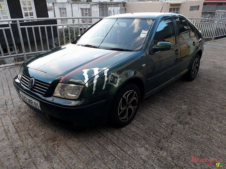 2001' Volkswagen Bora MK4 photo #1