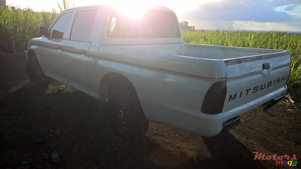 2007' Mitsubishi L 200 photo #2