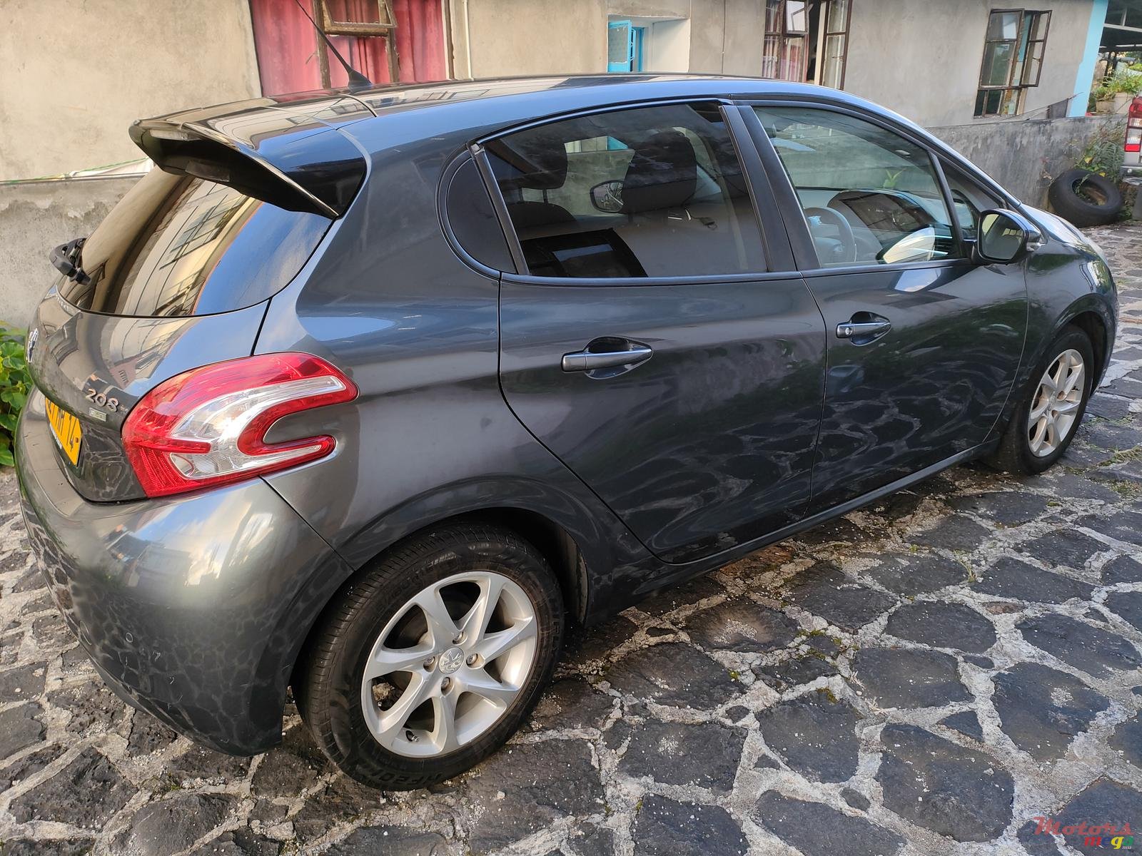 2014' Peugeot 208 photo #4