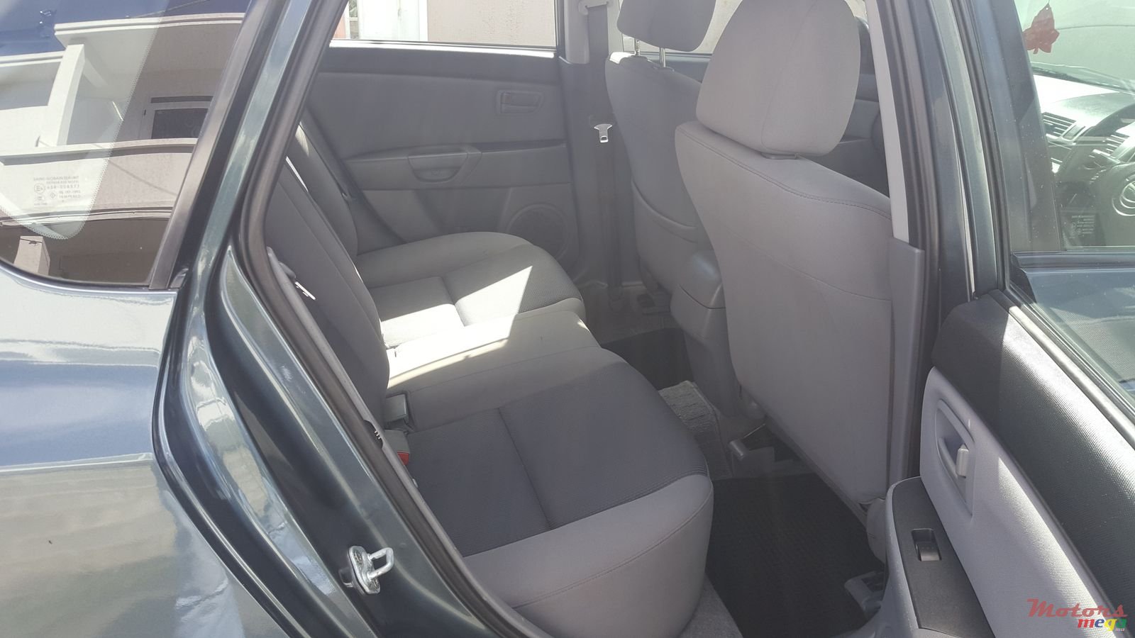 2008' Mazda Axela photo #5