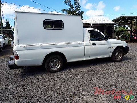 2006' Mitsubishi L 200 4X2 Single Cab photo #4