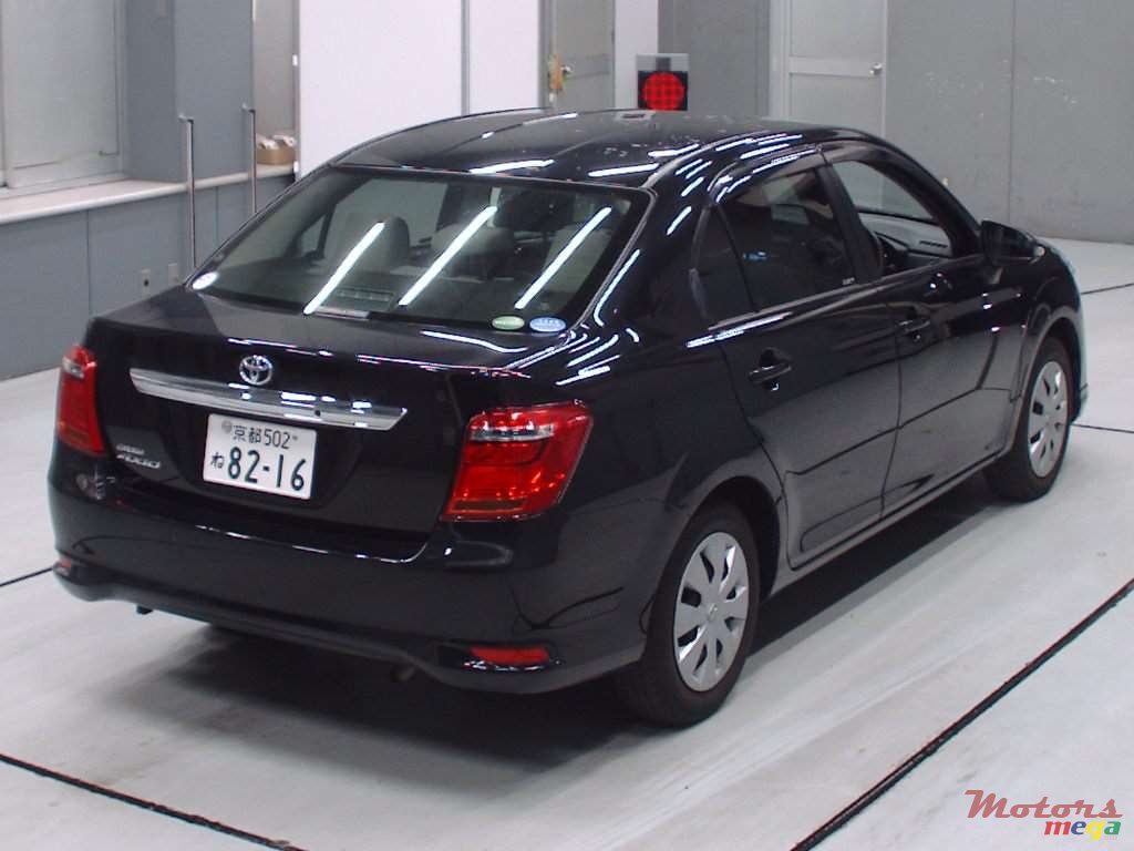 2015' Toyota Axio photo #2