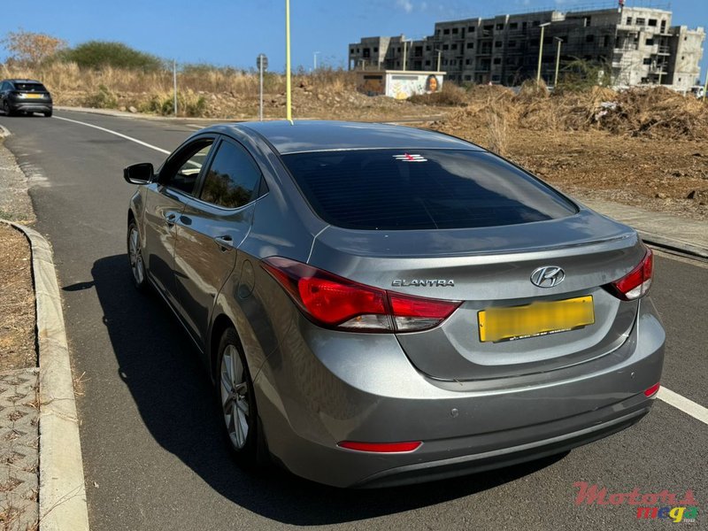 2014' Hyundai Elantra photo #4