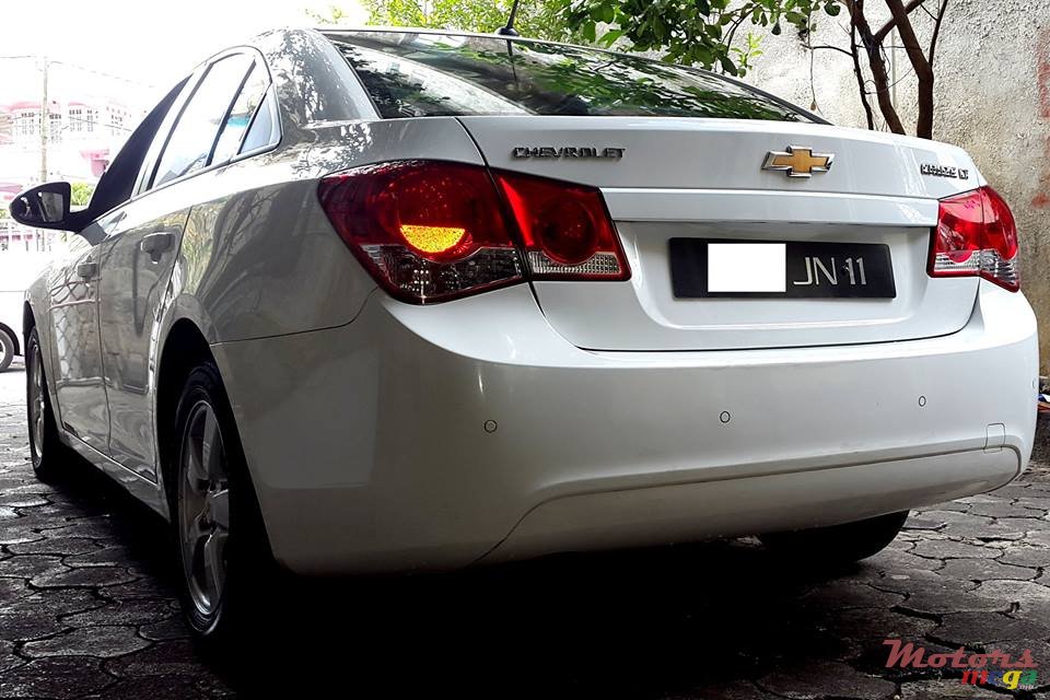 2011' Chevrolet photo #3