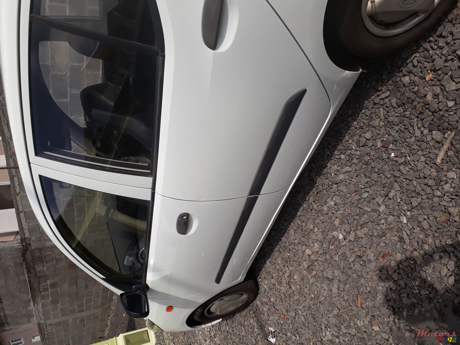 2012' Hyundai i10 photo #5