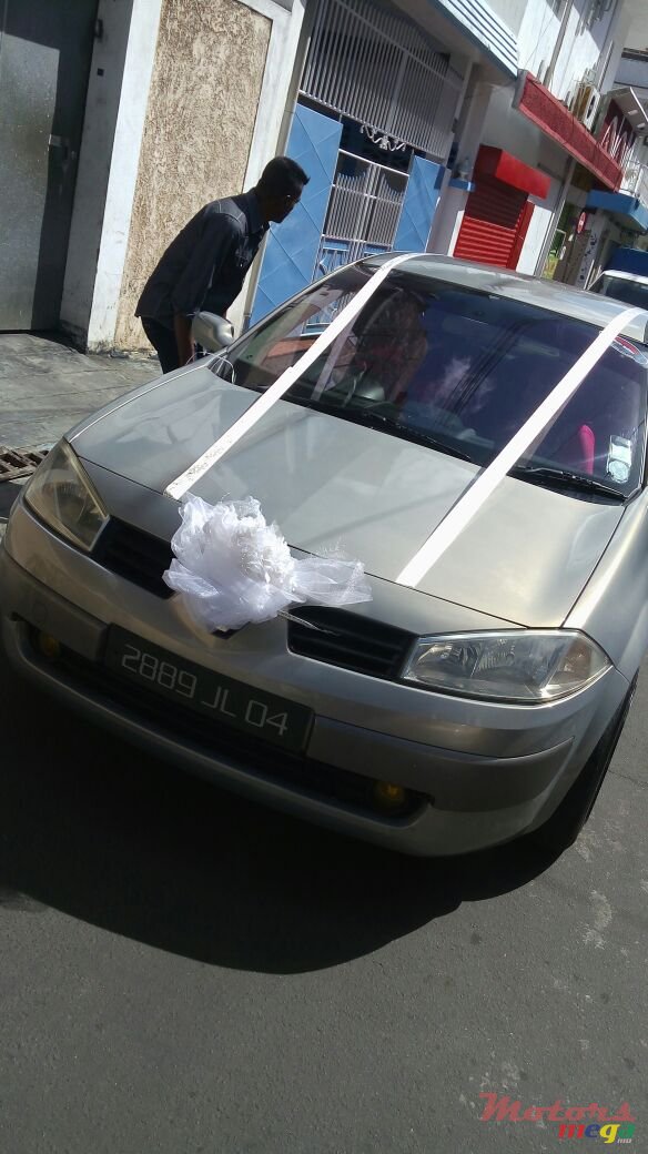 2004' Renault Megane photo #4