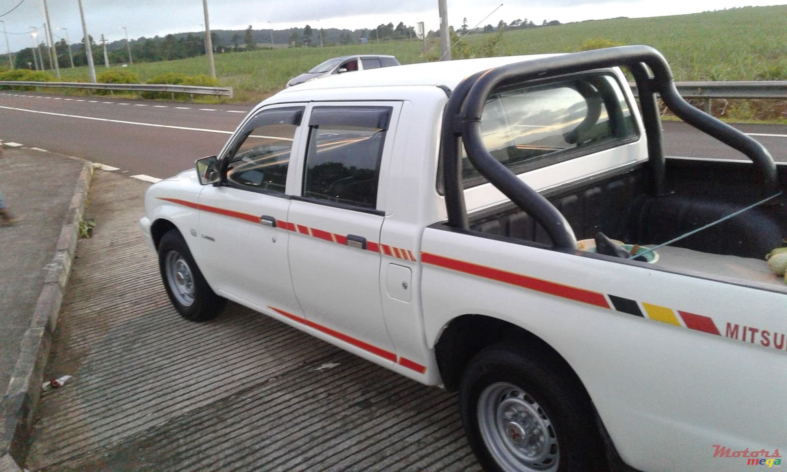 2002' Mitsubishi L 200 photo #3