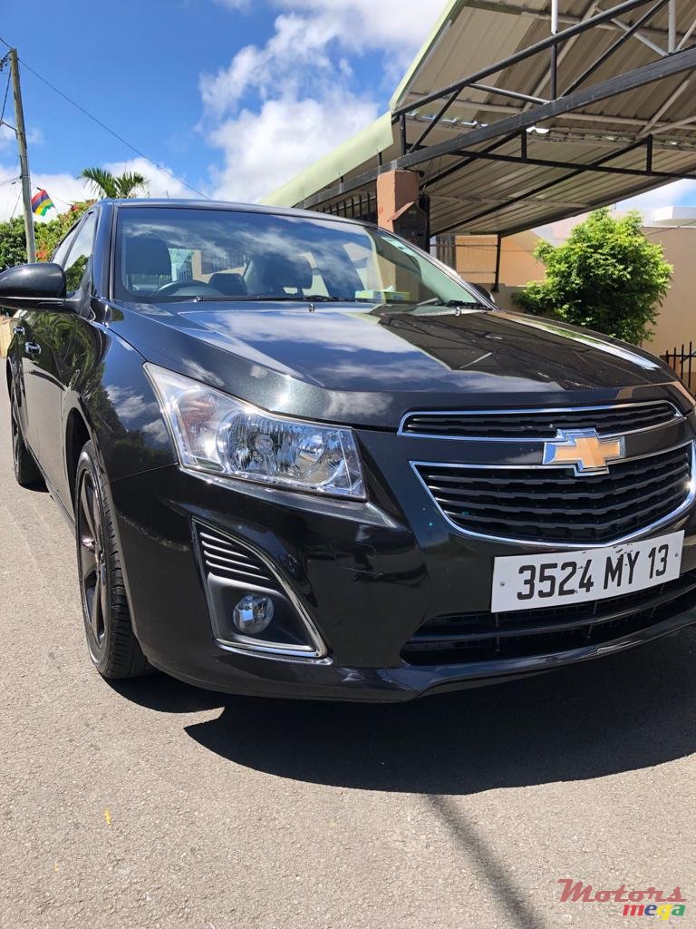 2013' Chevrolet Cruze photo #2