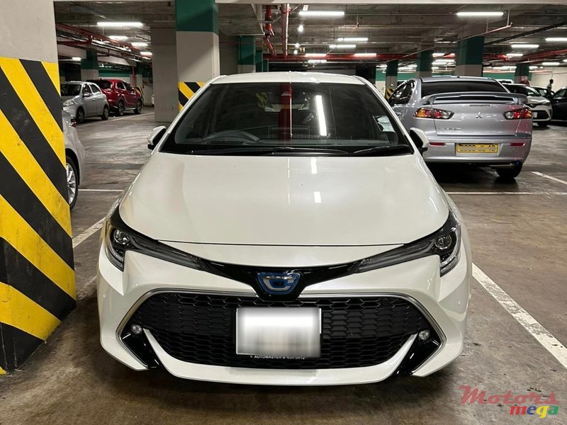 2020' Toyota Corolla Sport photo #1