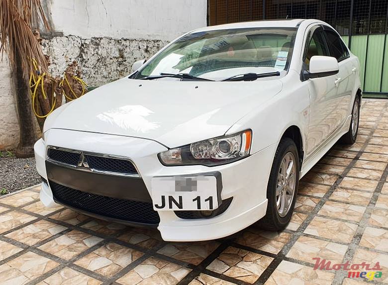 2011' Mitsubishi Lancer EX (54227164) photo #2