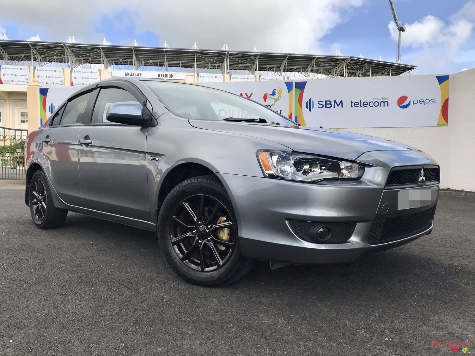 2014' Mitsubishi Lancer photo #1