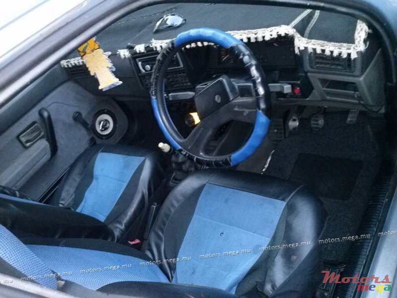 1992' Renault 19 photo #3