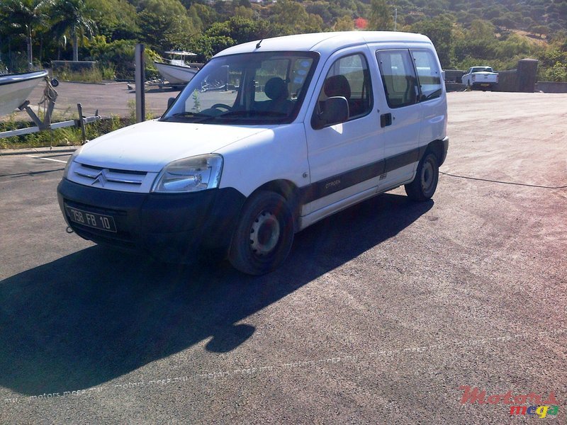 2010' Citroen Berlingo photo #1