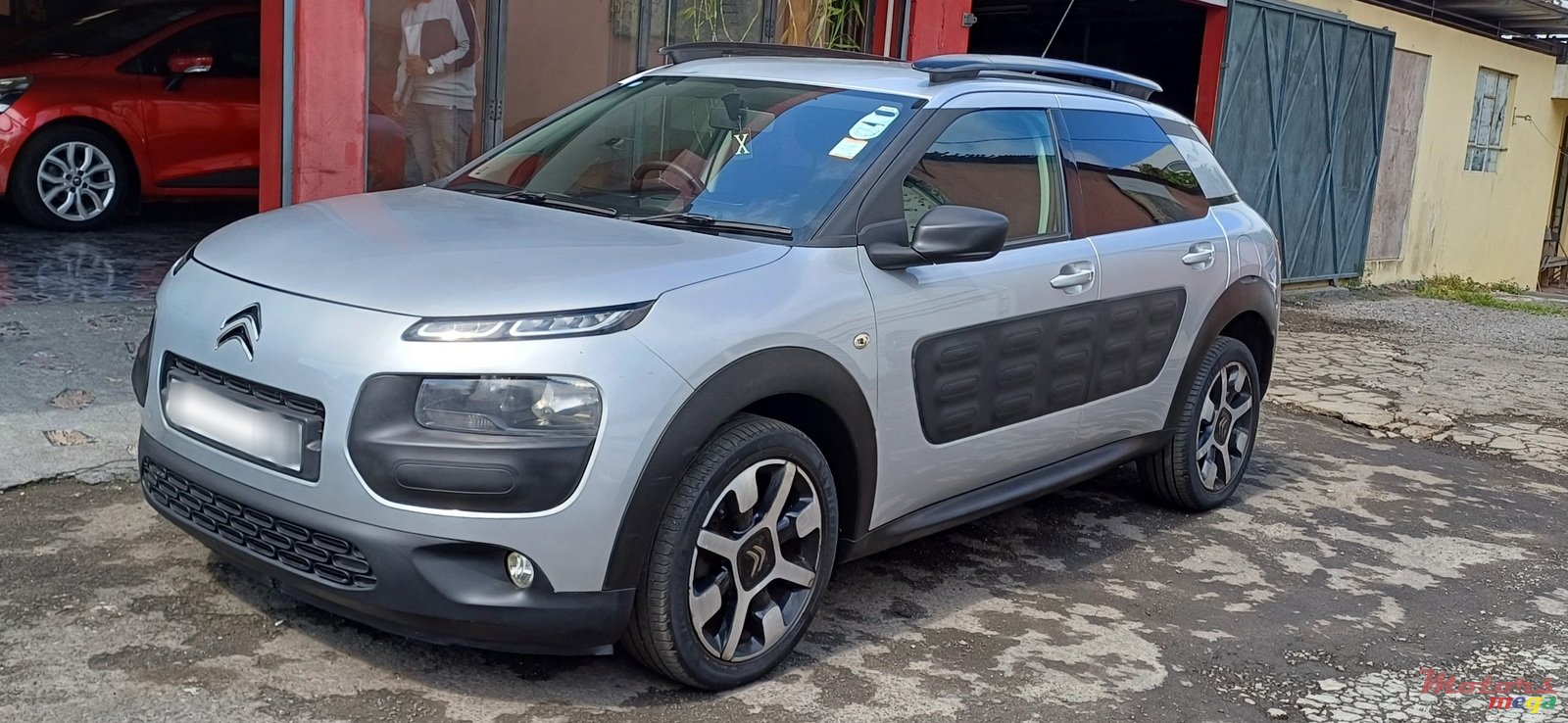 2015' Citroen C4 Cactus photo #1
