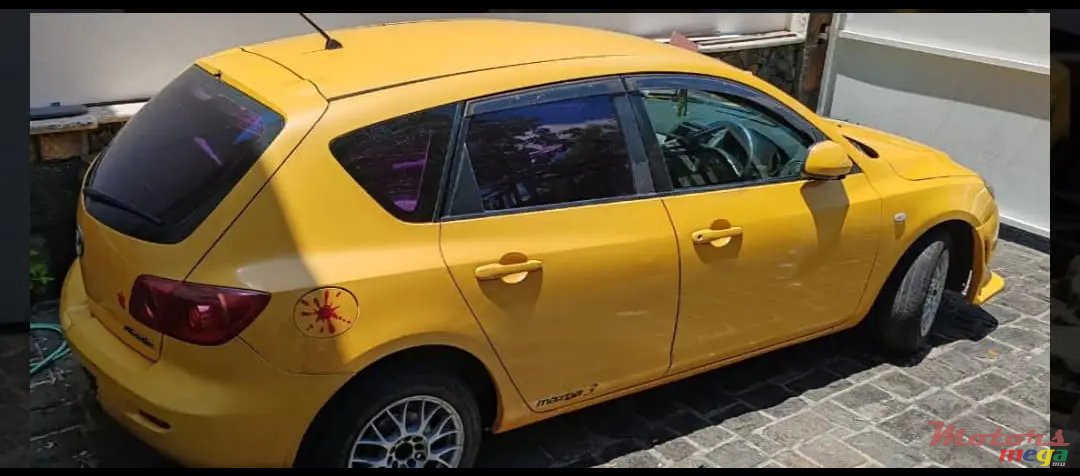 2004' Mazda photo #2