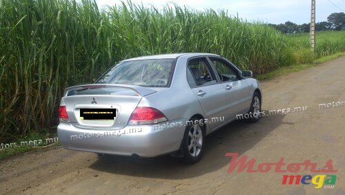 2005' Mitsubishi 1584cc photo #2