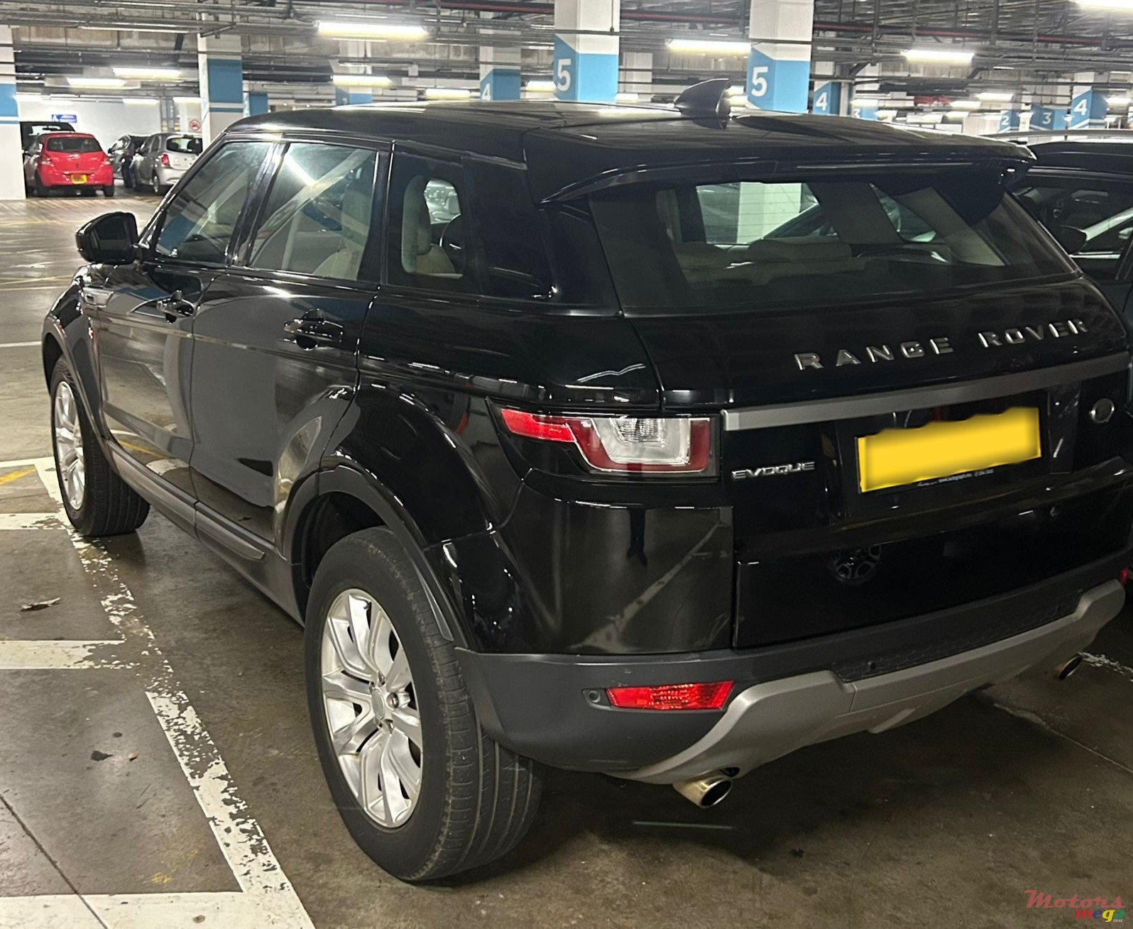 2018' Land Rover Range Rover Evoque photo #3