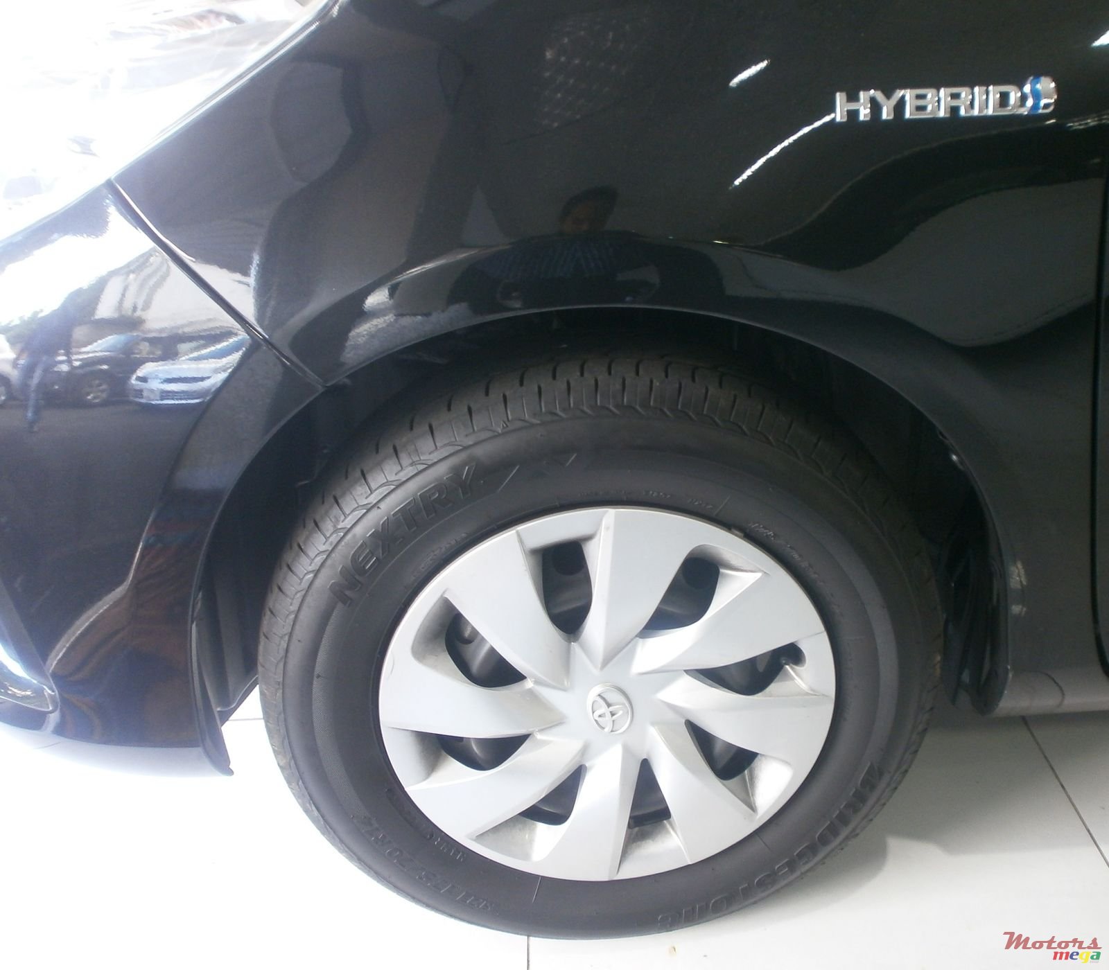 2017' Toyota Vitz photo #4