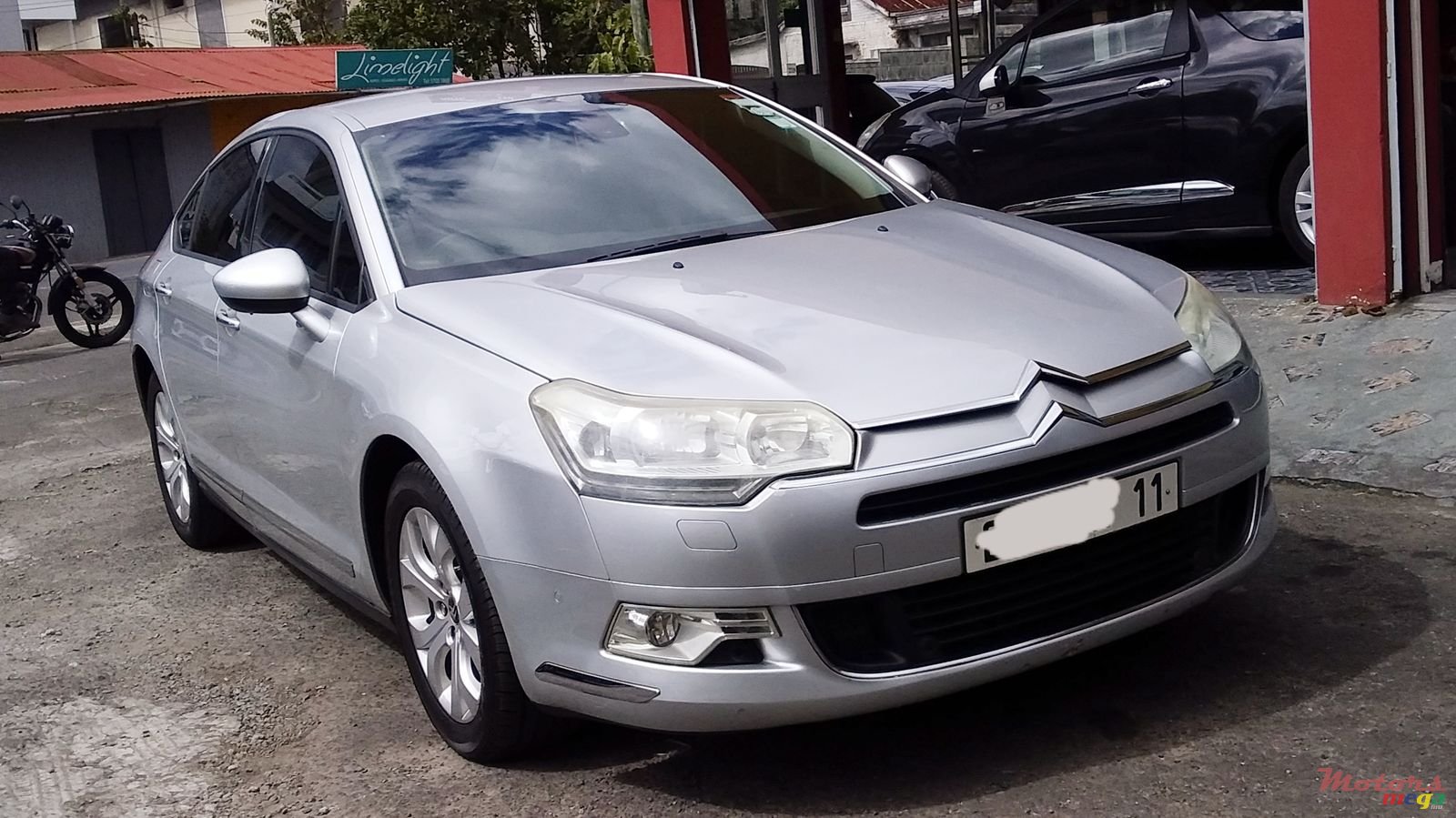 2011' Citroen C5 photo #1