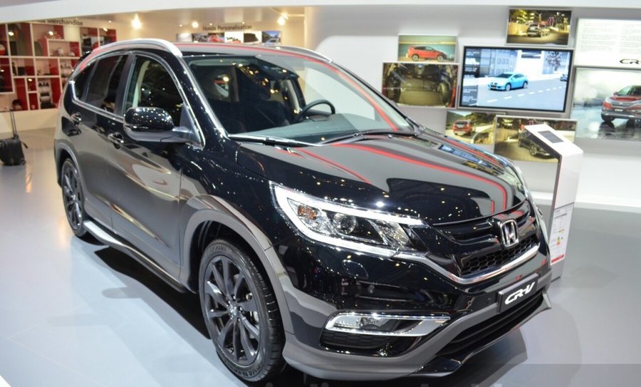 Honda CR-V Black Edition Displayed at Geneva Motor Show 2016