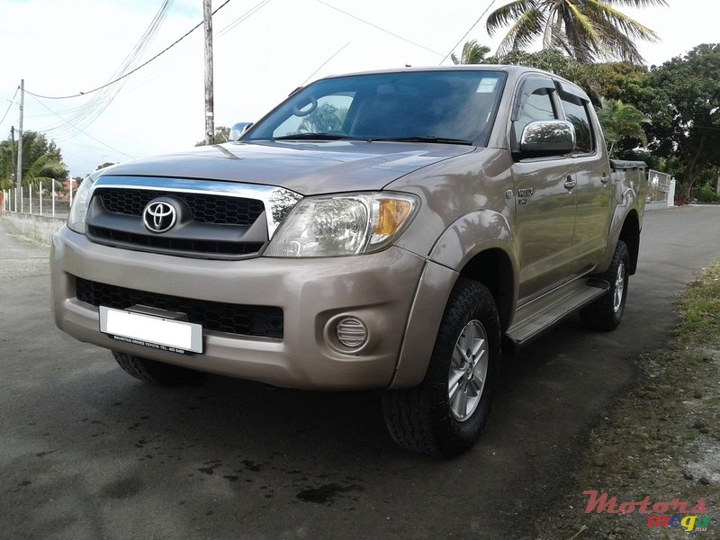 2009' Toyota Hilux D4D (4x4) photo #2